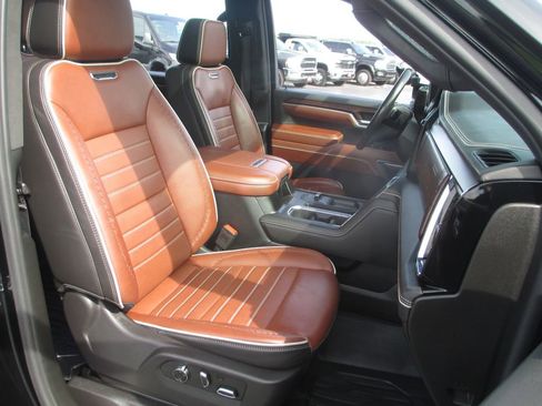 Used 2024 GMC Sierra 2500 Denali Ultimate AWD/4WD image 26
