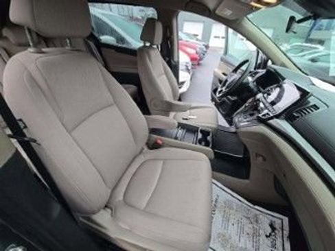 Used 2018 Honda Odyssey EX image 6