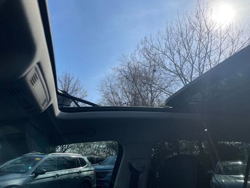 Certified 2022 Volkswagen Tiguan SE AWD/4WD image 28