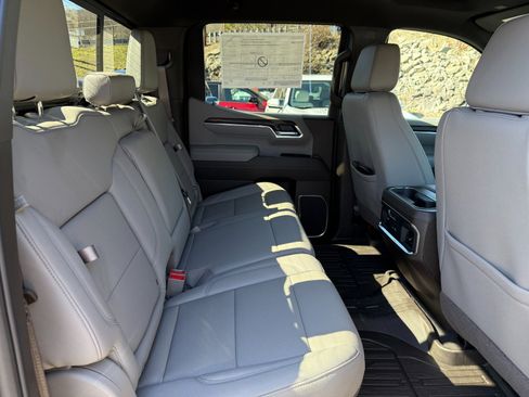 New 2026 GMC Sierra 1500 SLT image 20