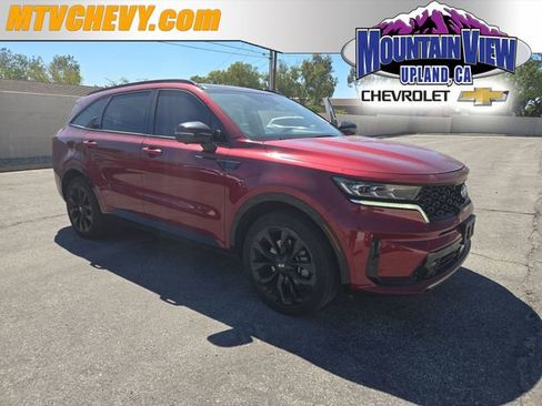 Used 2021 Kia Sorento SX image 1