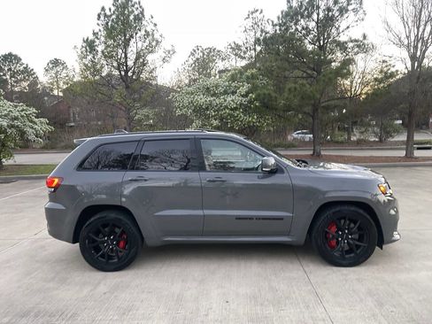 Used 2021 Jeep Grand Cherokee SRT w/ Trailer Tow Group IV AWD/4WD image 10