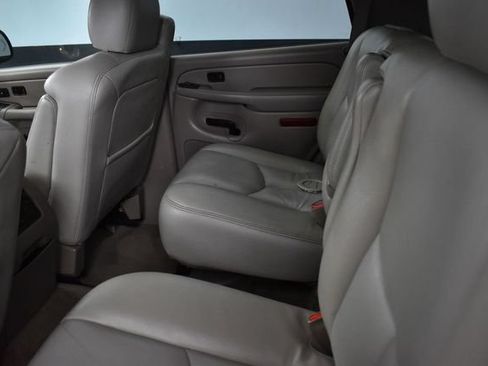 Used 2005 Chevrolet Tahoe Z71 w/ Preferred Equipment Group AWD/4WD image 15