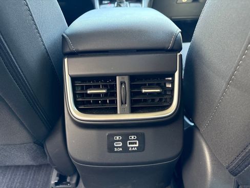 Used 2025 Subaru Legacy Premium image 31