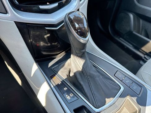 Used 2013 Cadillac SRX Luxury w/ Driver Awareness Package FWD image 17