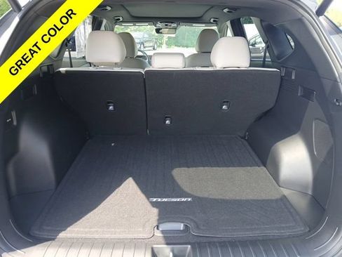 Used 2025 Hyundai Tucson Limited AWD/4WD image 9