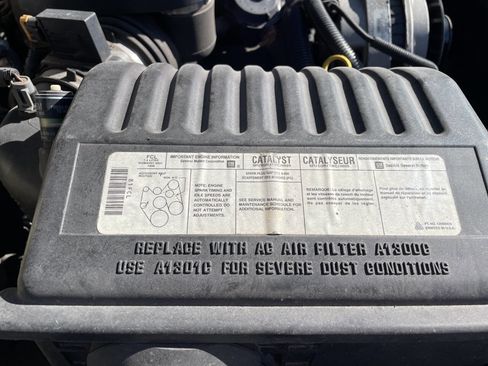 Used 1999 Chevrolet Suburban 2500 w/ Preferred Equipment Group 3 image 24