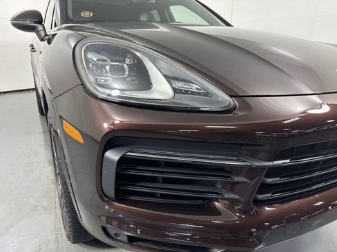 Used 2019 Porsche Cayenne AWD/4WD image 28