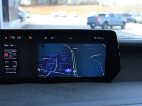 Used 2025 Ford Expedition Active image 19