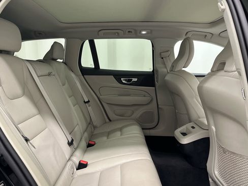 Used 2023 Volvo V60 B5 Cross Country Plus w/ Climate Package image 21