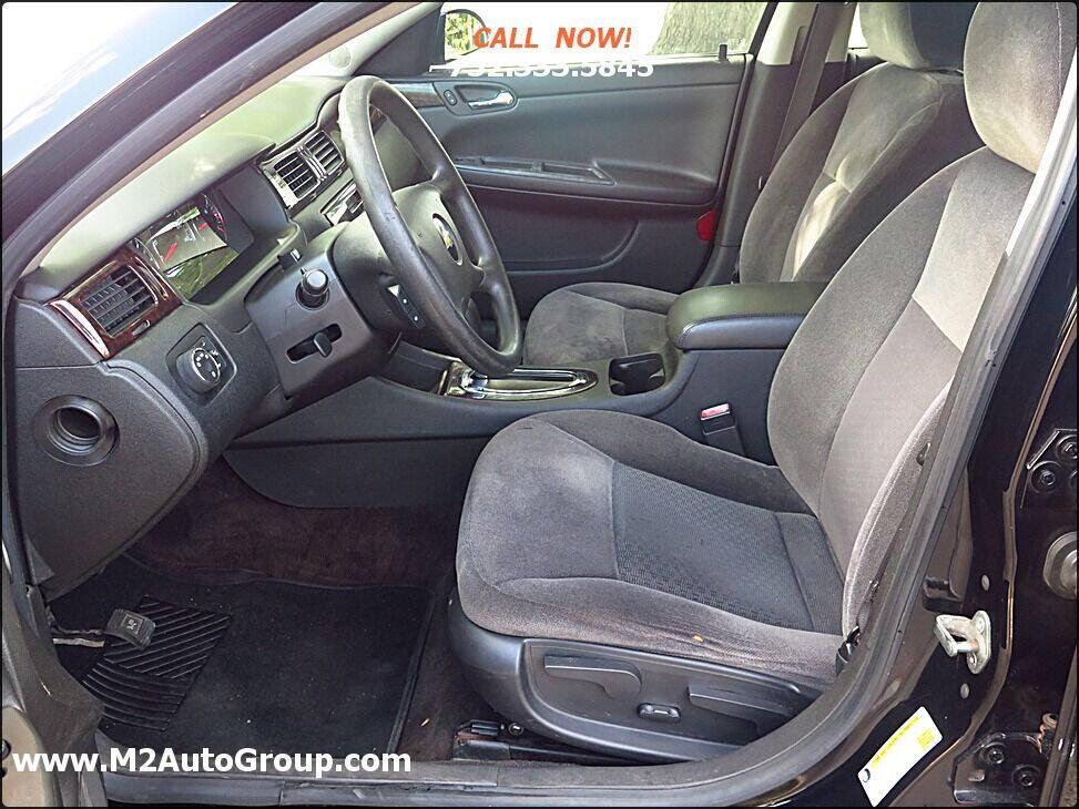 Used 2016 Chevrolet Impala LT FWD image 10