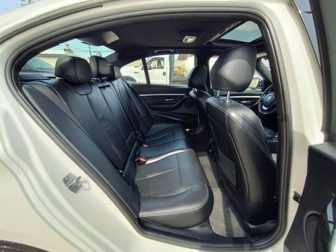 Used 2018 BMW 330i Sedan w/ Convenience Package RWD image 43