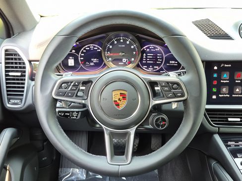 Certified 2023 Porsche Cayenne Platinum Edition AWD/4WD image 8