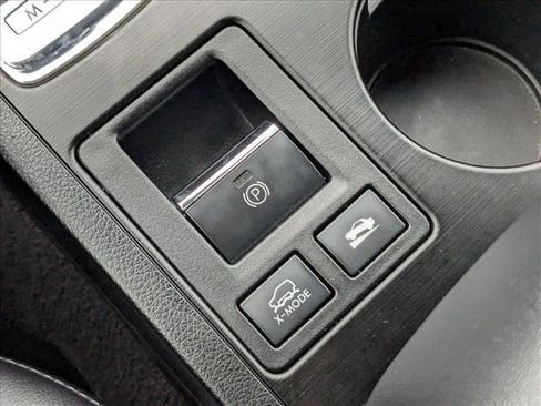 Used 2017 Subaru Outback 2.5i Limited image 13