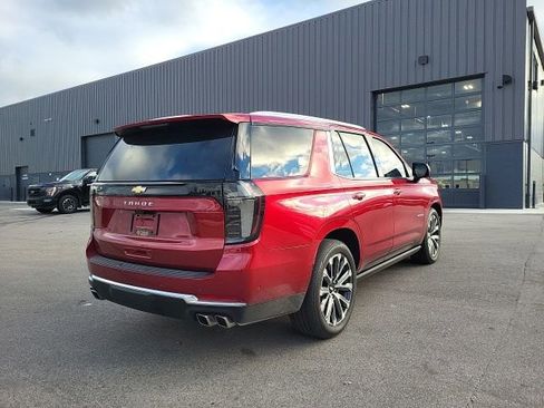 Used 2025 Chevrolet Tahoe High Country image 3