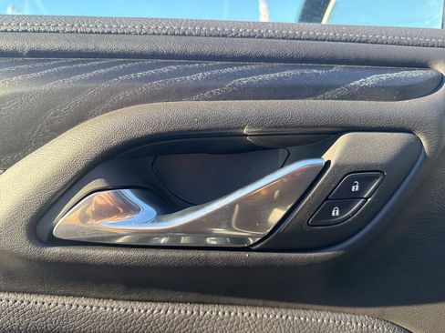 Used 2023 GMC Yukon Denali image 12