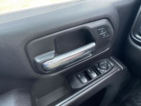 Used 2024 Chevrolet Silverado 2500 Custom w/ Custom Convenience Package AWD/4WD image 31