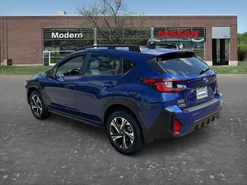Used 2024 Subaru Crosstrek 2.0i Premium AWD/4WD image 2