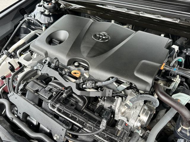 Used 2021 Toyota Camry SE FWD image 29