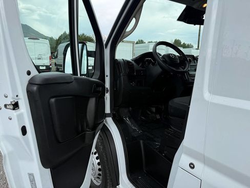 Used 2023 RAM ProMaster 2500 FWD image 13