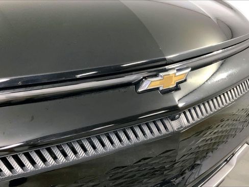 Used 2025 Chevrolet Equinox EV LT FWD image 29