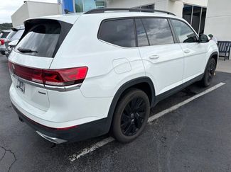 Used 2024 Volkswagen Atlas SE w/ Panoramic Sunroof Package AWD/4WD video 2
