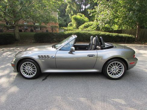 Used 2002 BMW Z3 3.0i RWD image 2