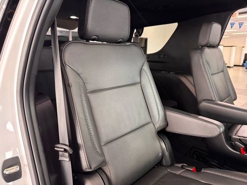 Used 2023 GMC Yukon Denali w/ Denali Reserve Package AWD/4WD image 17
