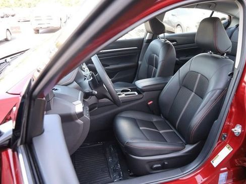 Certified 2025 Nissan Altima 2.5 SR FWD image 8