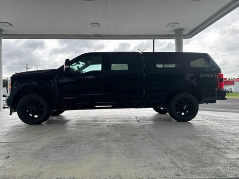 Used 2024 Ford F250 XLT w/ Black Appearance Package AWD/4WD image 6