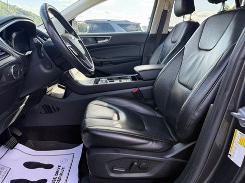 Used 2020 Ford Edge Titanium AWD/4WD image 10