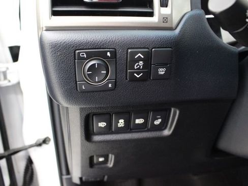 Used 2021 Lexus GX 460 Premium w/ Premium Package AWD/4WD image 27