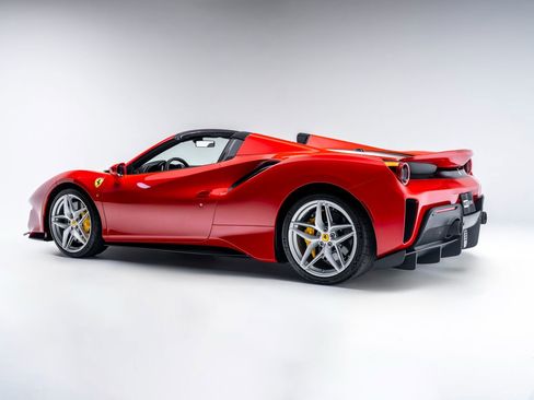Used 2020 Ferrari 488 Pista Spider image 13