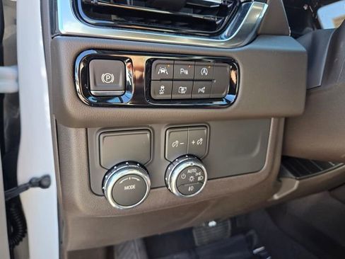 New 2026 GMC Yukon Elevation image 24