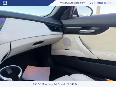 Used 2009 BMW Z4 sDrive30i image 33