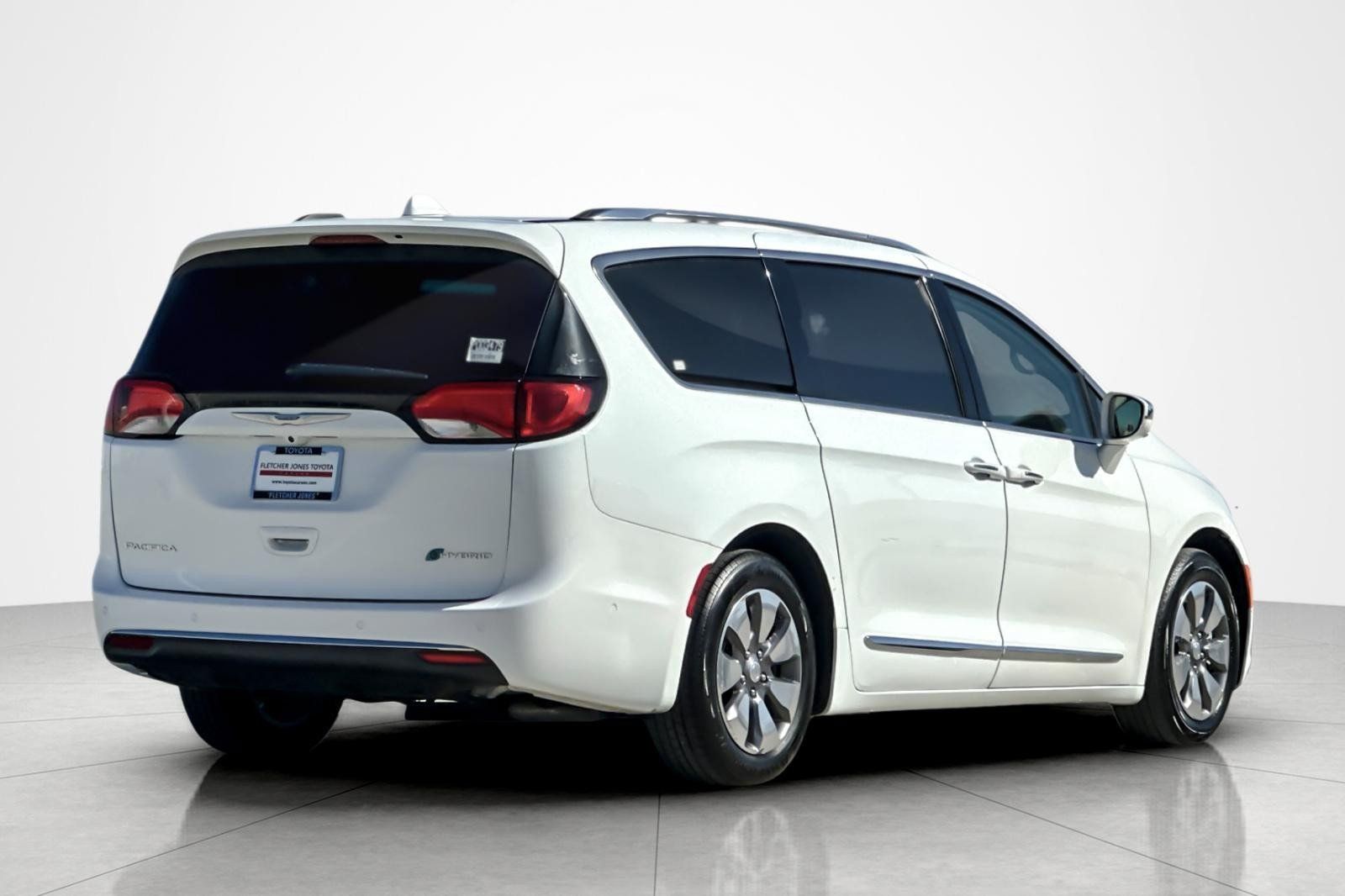 Used 2019 Chrysler Pacifica Limited w/ Advanced Safetytec Group FWD image 5
