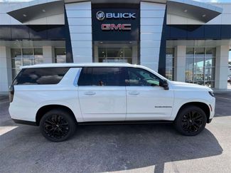 Used 2025 Chevrolet Suburban Premier video 2