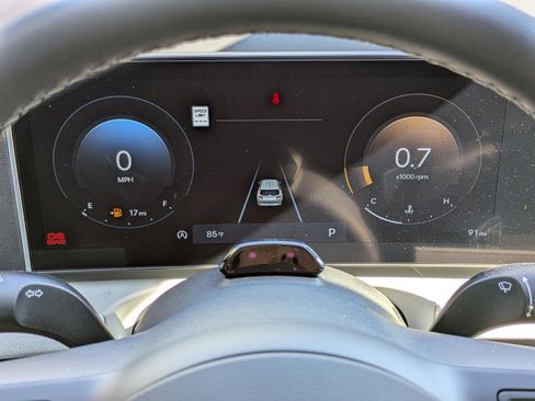 New 2026 Hyundai Tucson Limited image 32