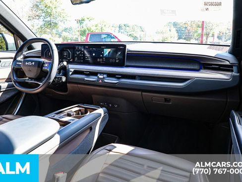 Used 2024 Kia EV9 Land image 35