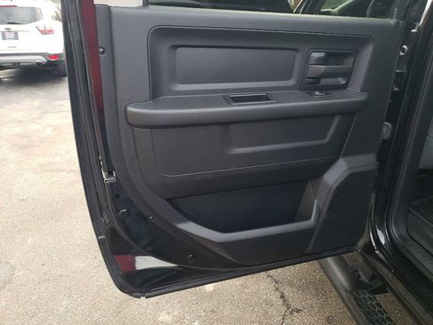 Used 2017 RAM 1500 Express w/ Black Ram 1500 Express Group image 26