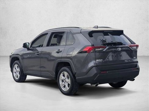 Used 2021 Toyota RAV4 XLE FWD image 7