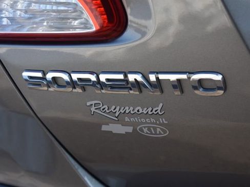 Used 2012 Kia Sorento LX image 11