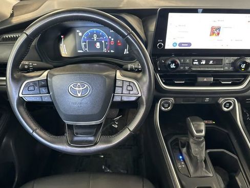 Certified 2025 Toyota Grand Highlander FWD image 18