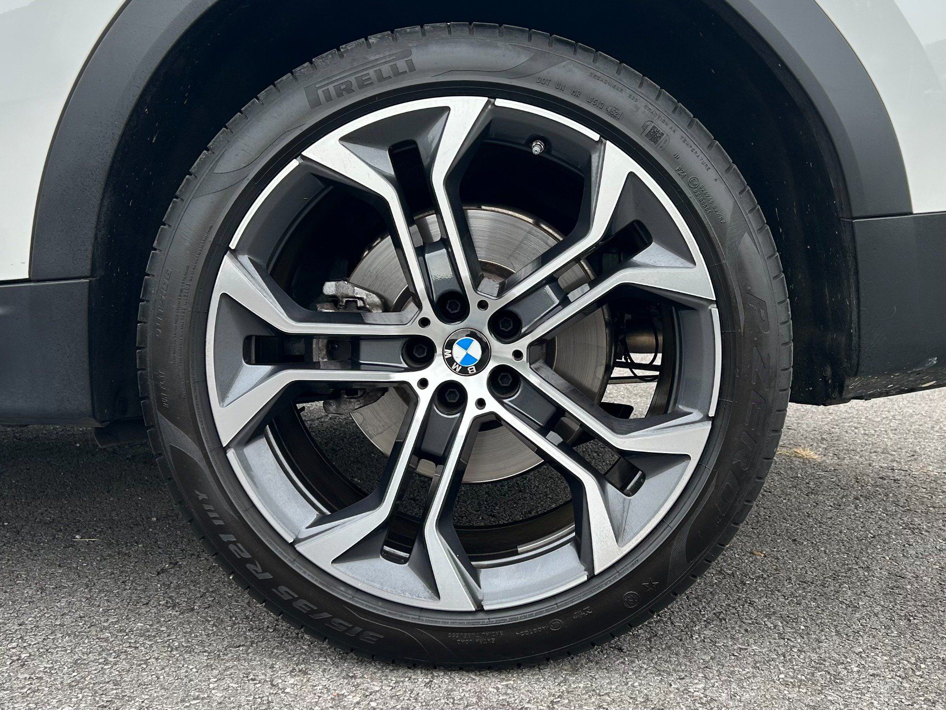 Used 2022 BMW X6 xDrive40i w/ Premium Package AWD/4WD image 37