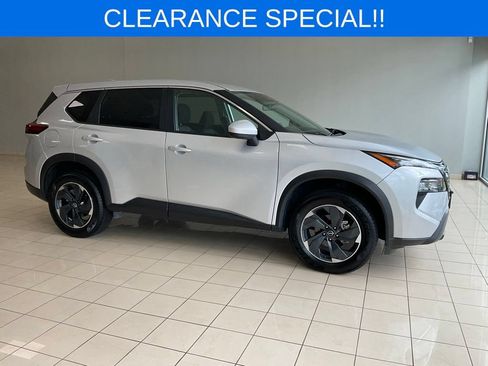 Used 2024 Nissan Rogue SV AWD/4WD image 1