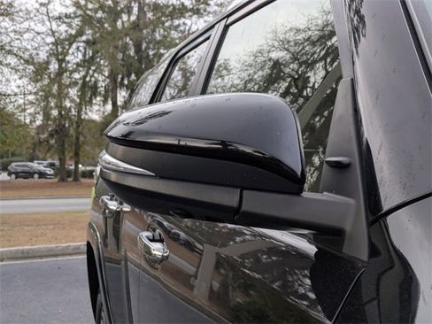 Used 2023 Toyota 4Runner Limited image 13