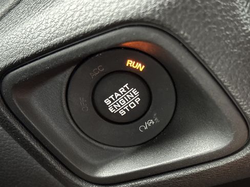 Used 2024 Jeep Wrangler Sport AWD/4WD image 30