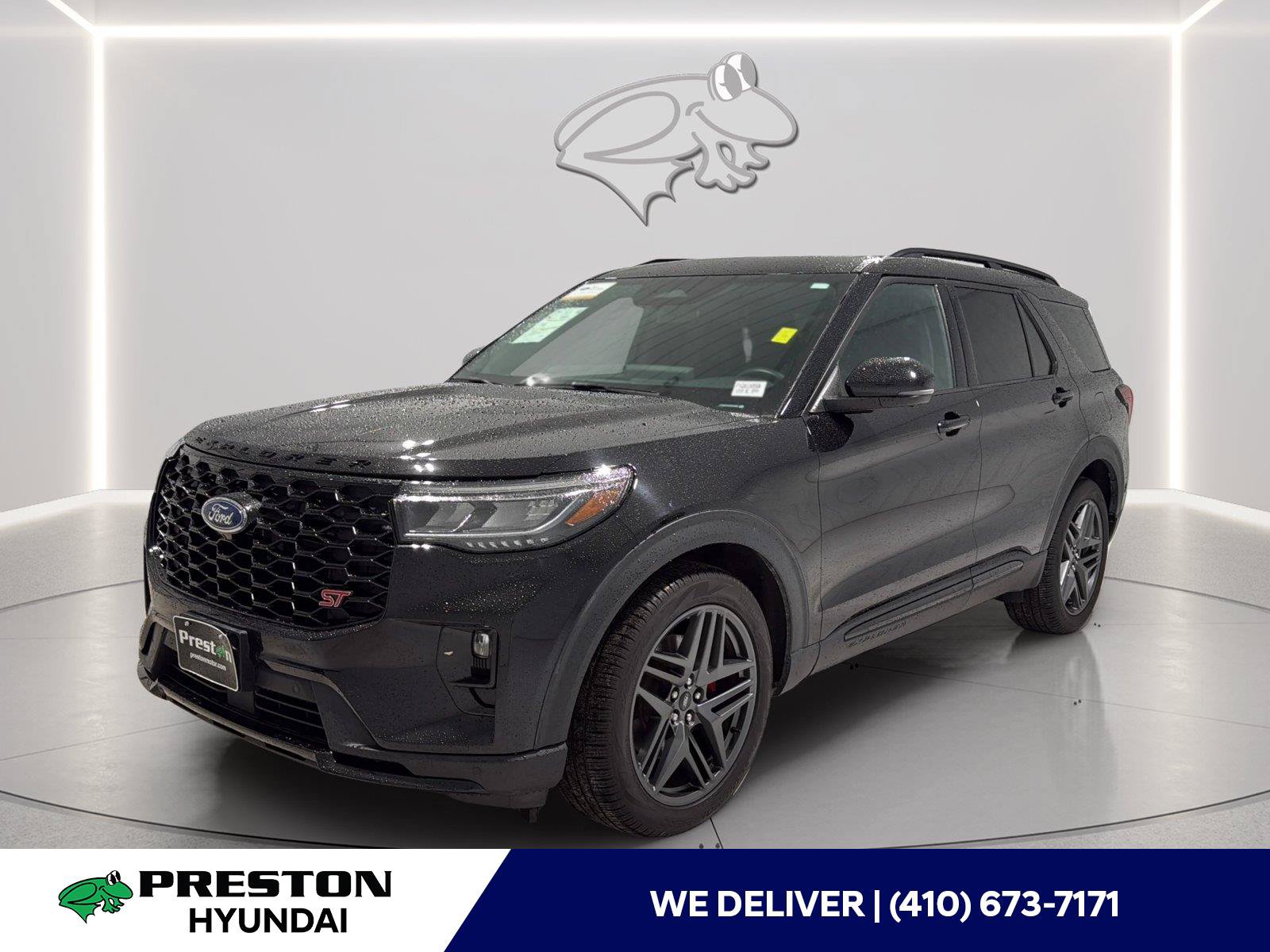Used 2025 Ford Explorer ST AWD/4WD image 1