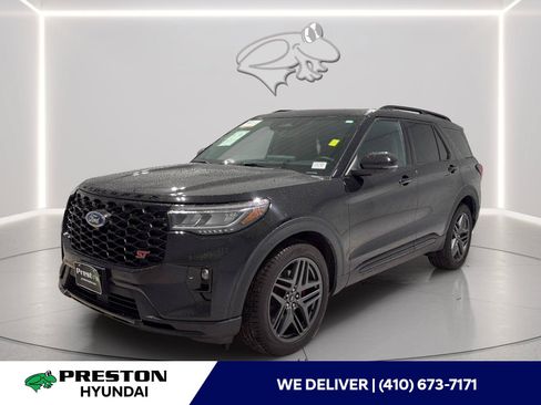 Used 2025 Ford Explorer ST AWD/4WD image 1