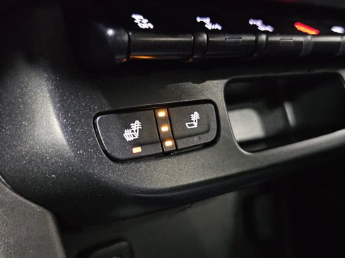 Used 2018 Chevrolet Colorado ZR2 AWD/4WD image 36